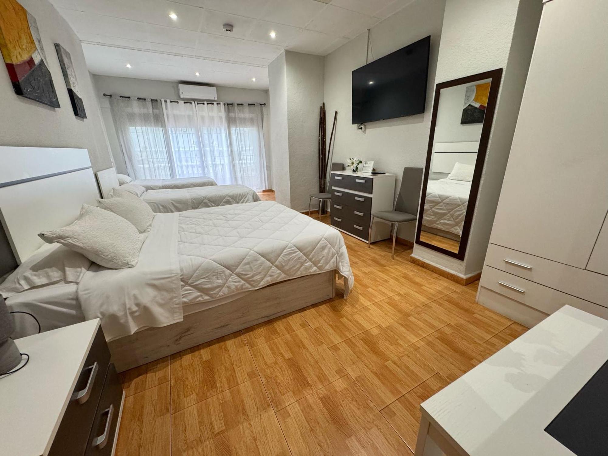 Hostal El Brillante - Alojamientos El Duque กอร์โดบา ห้อง รูปภาพ