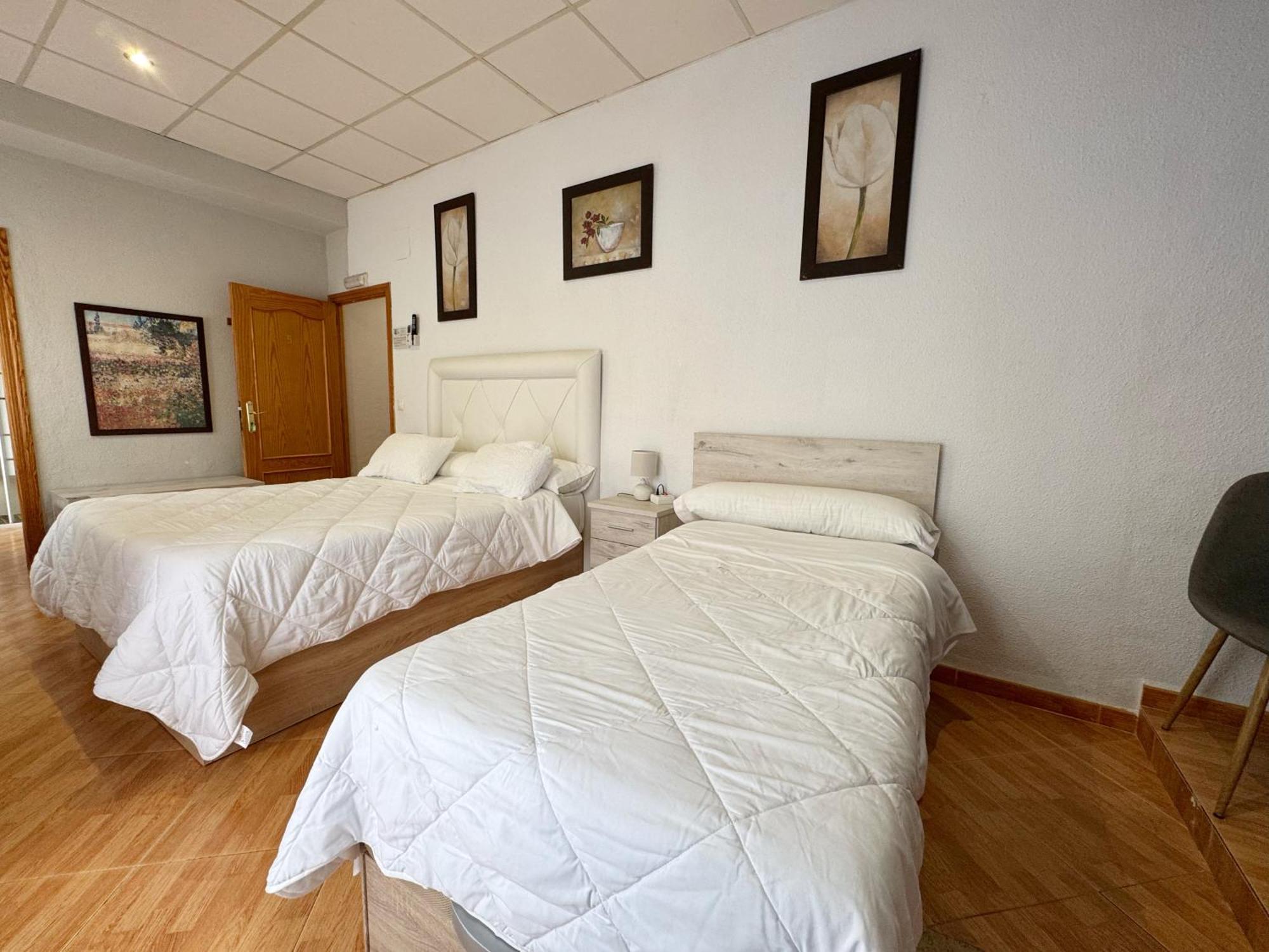 Hostal El Brillante - Alojamientos El Duque กอร์โดบา ห้อง รูปภาพ